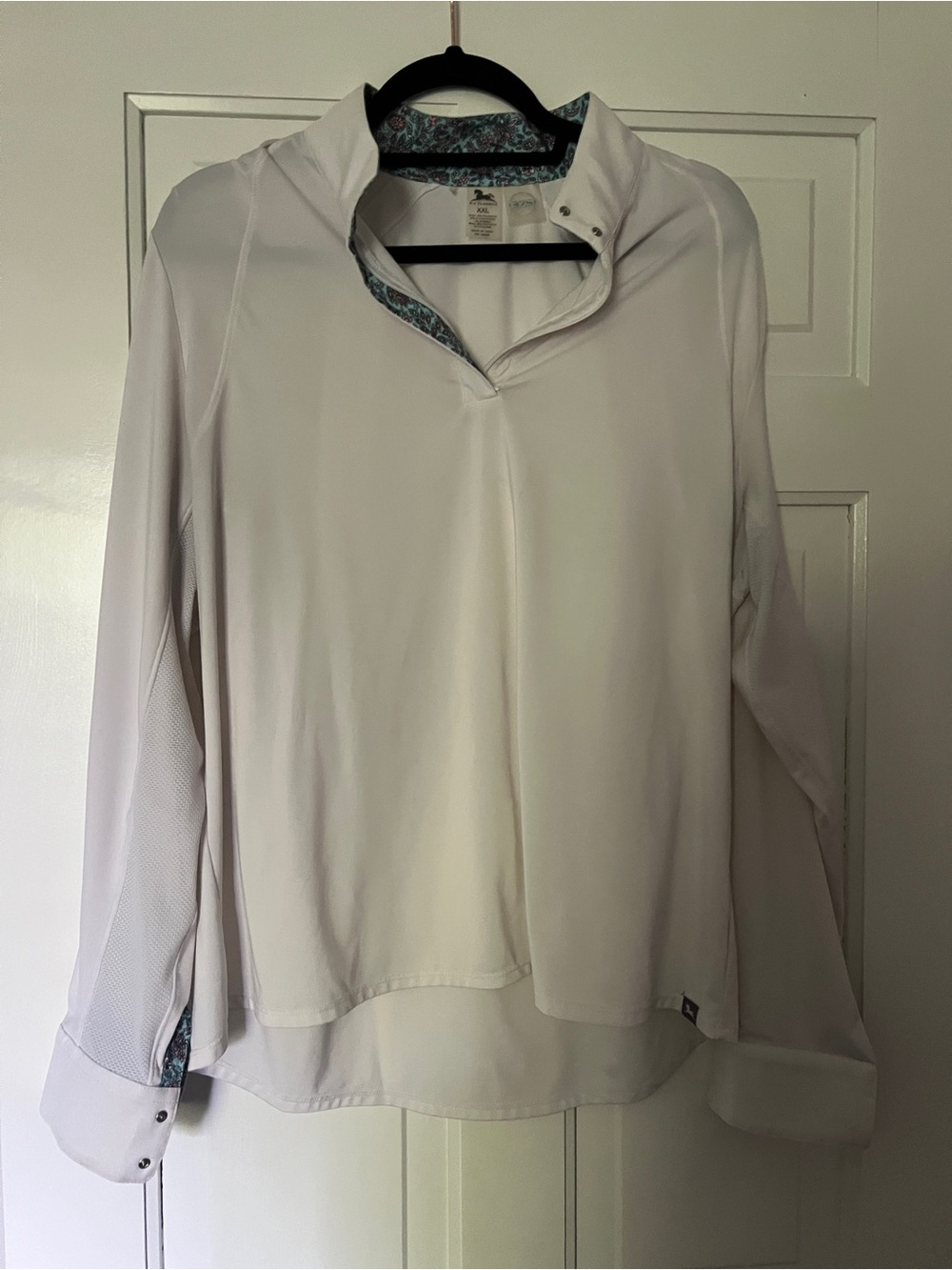 RJ Classic Women’s XXL white show shirt cooling